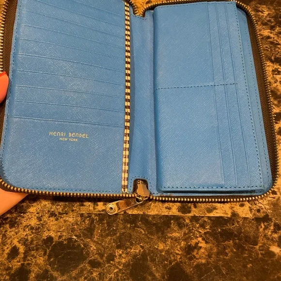 Henri Bendel x James Goldcrown Limited Edition Wallet - Picture 11 of 16